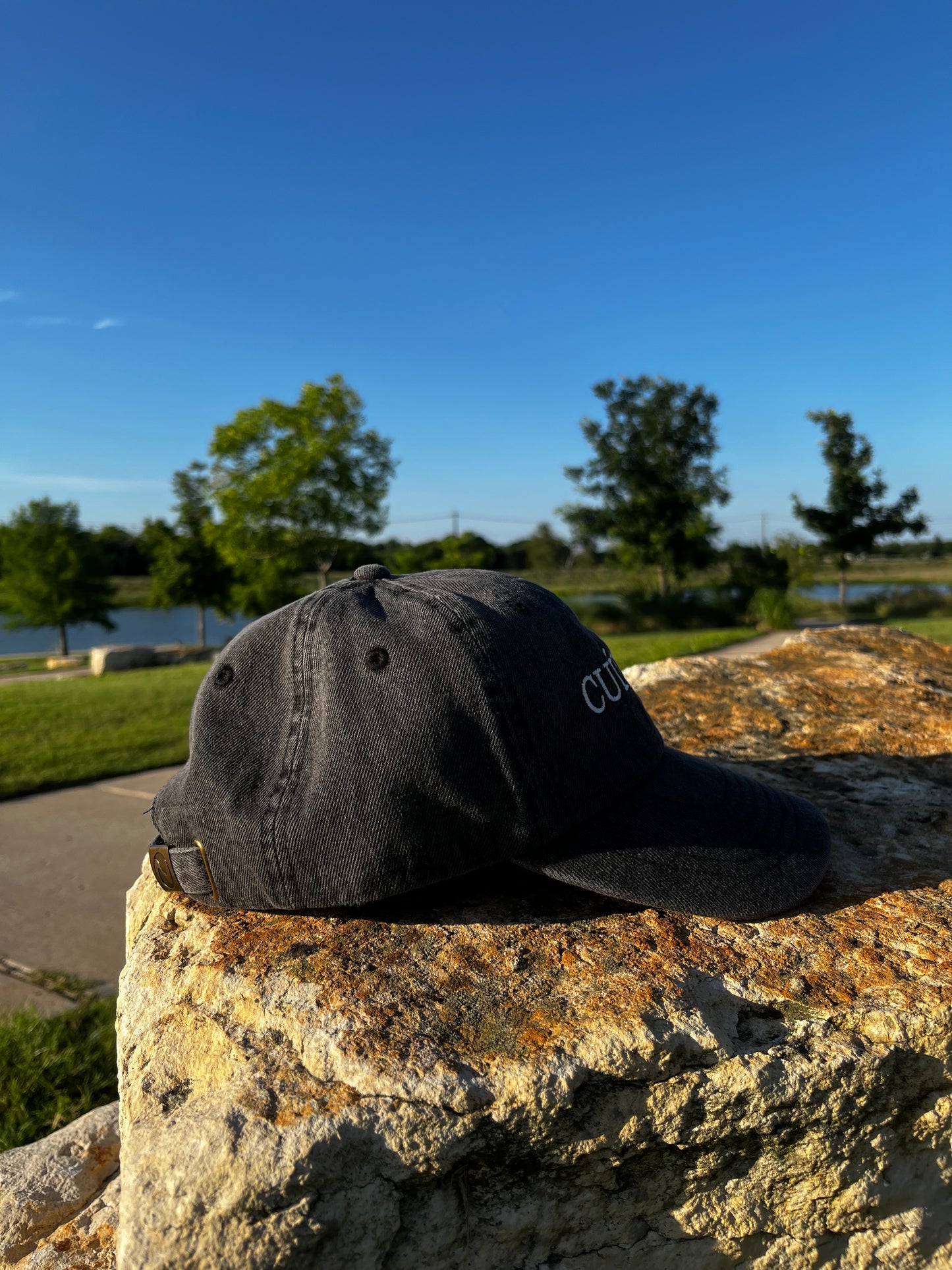 Black Cuídate Denim Hat